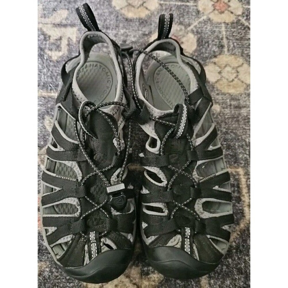 KEEN Water Shoes Sandals Mens 8 US Black Gray Waterproof Walking Hiking